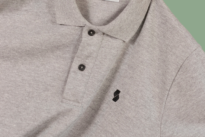 Camisas tipo polo bordadas